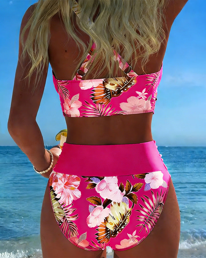 Kontraszt virágmintás bikini és hasíték