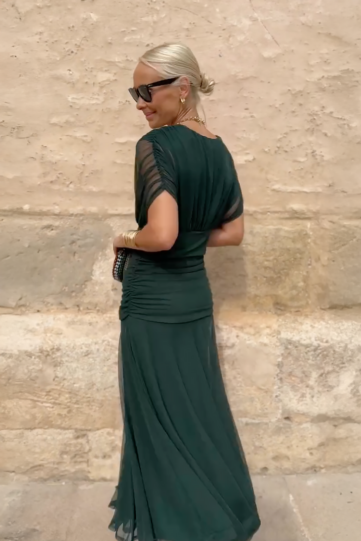 Ágnes - Elegáns Maxi Estélyi Ruha V-kivágással
