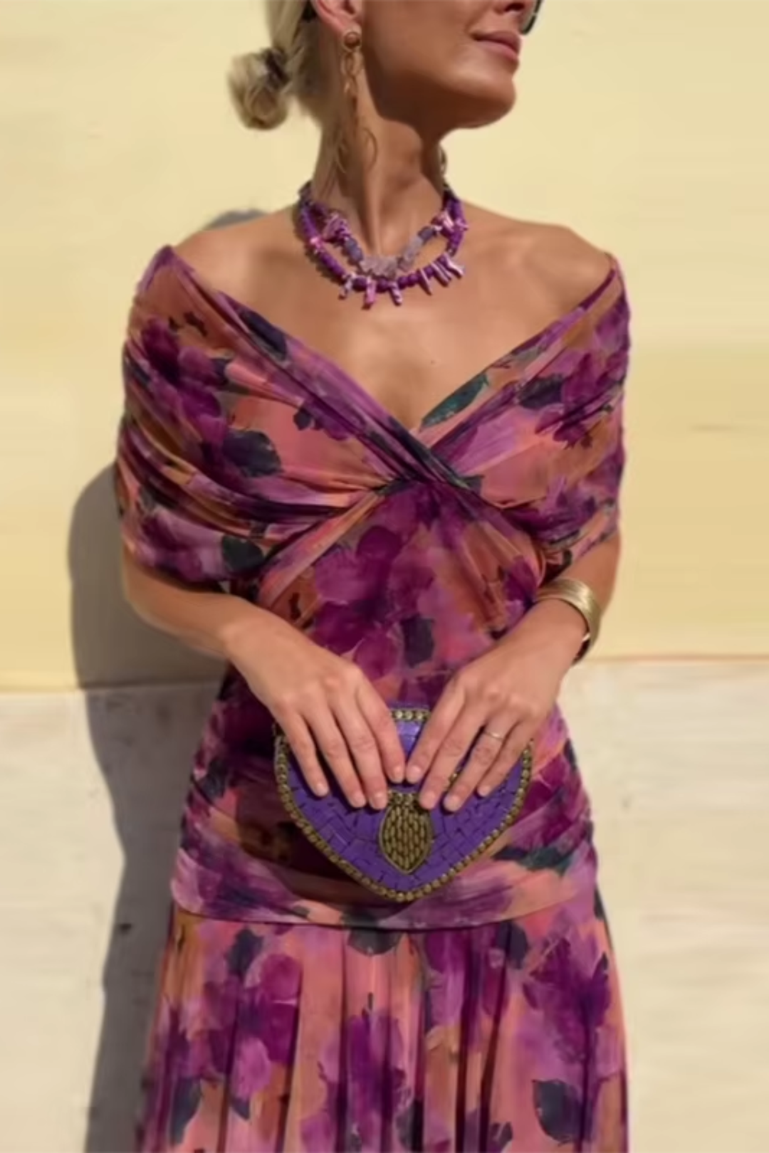Ágnes - Elegáns Maxi Estélyi Ruha V-kivágással