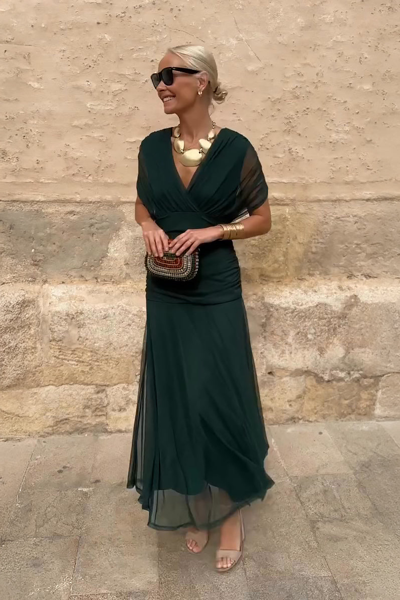 Ágnes - Elegáns Maxi Estélyi Ruha V-kivágással