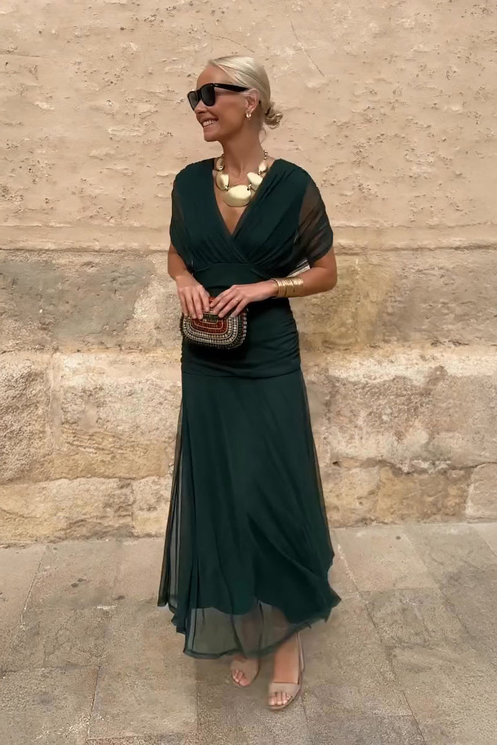 Ágnes - Elegáns Maxi Estélyi Ruha V-kivágással