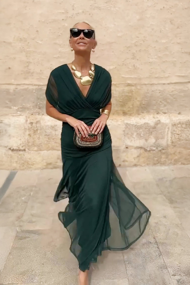 Ágnes - Elegáns Maxi Estélyi Ruha V-kivágással