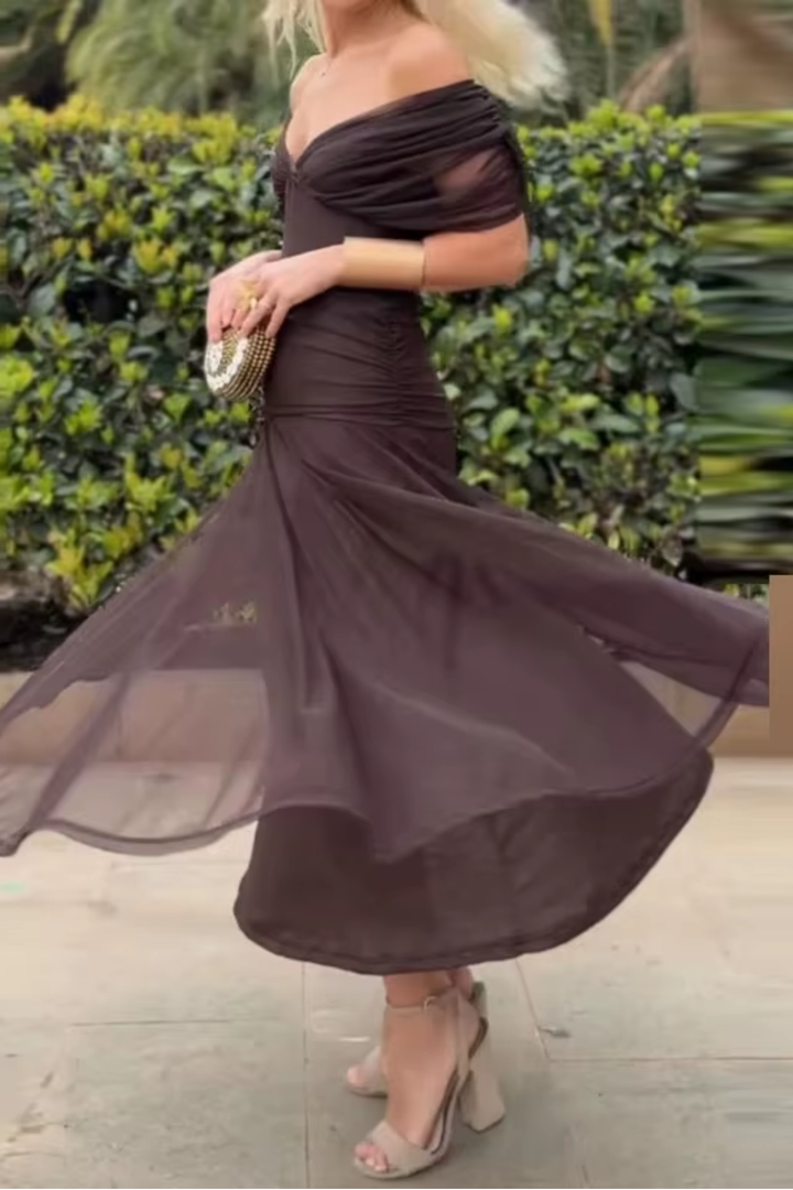 Ágnes - Elegáns Maxi Estélyi Ruha V-kivágással
