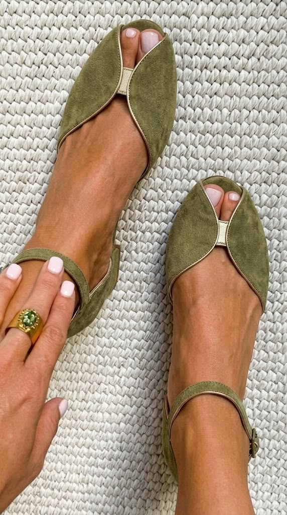 Olivia | Elegáns Szandál Zsálya Színben