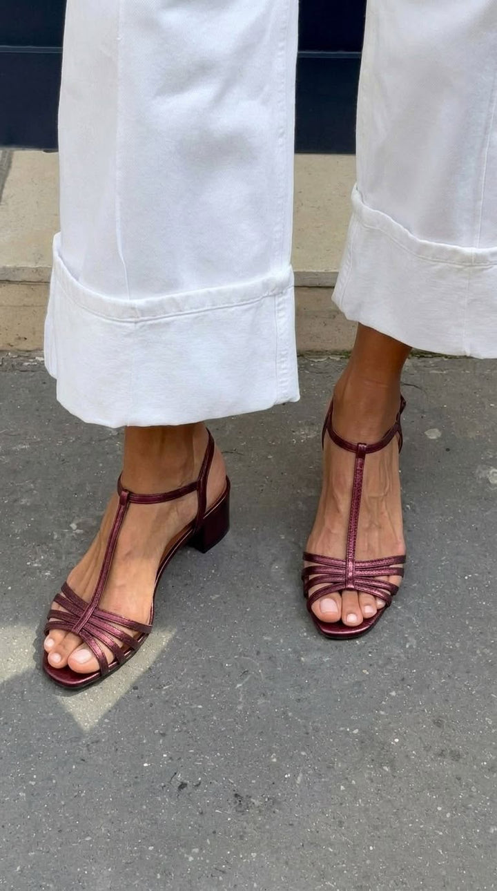 Allegra | Arany Szandálok Napi Elegancia