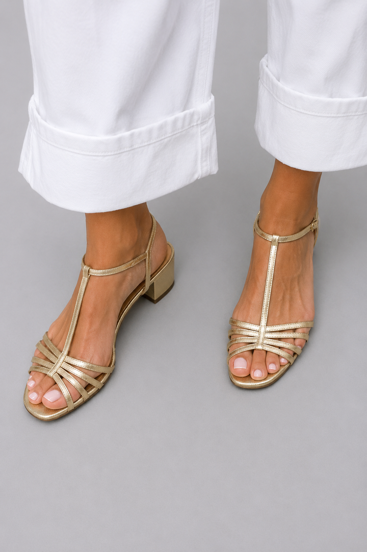 Allegra | Arany Szandálok Napi Elegancia