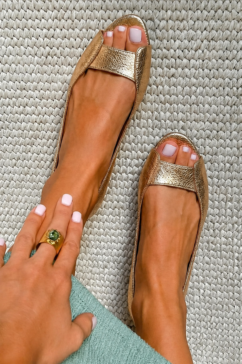 Adelina | Arany Komfortos Chic Szandál