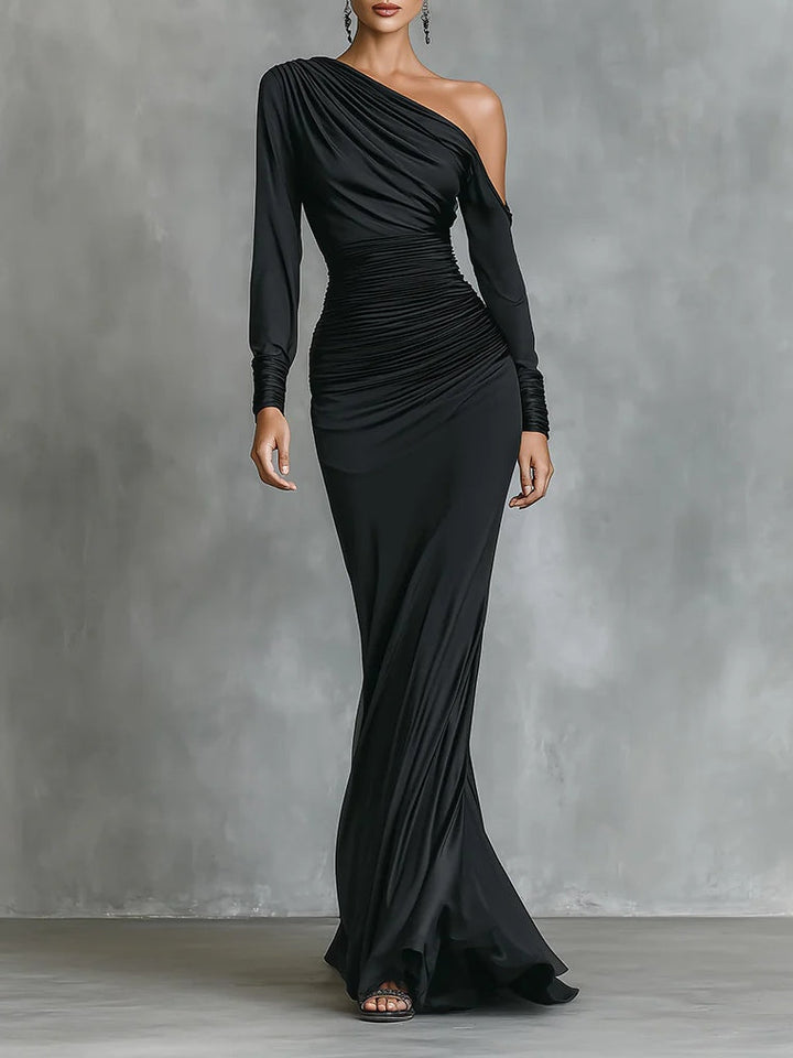 Célina™ | Selyem One-Shoulder Maxi Ruha Fekete Színben