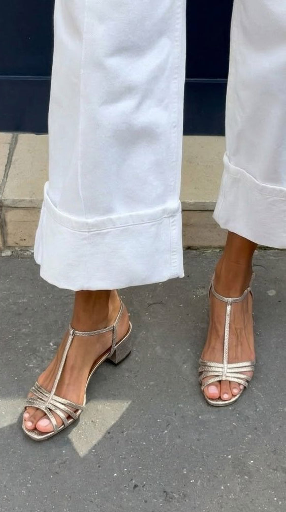 Allegra | Arany Szandálok Napi Elegancia