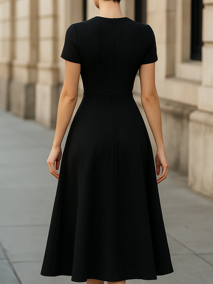 Klasszikus Elegancia Midi A-vonalú Ruha