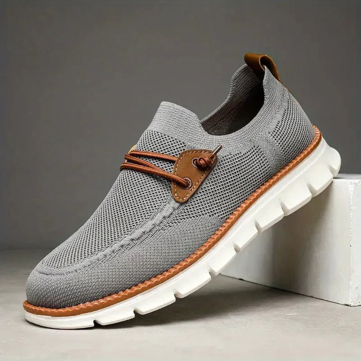Károly | KÖNNYŰ SLIP-ON SPORTCIPŐ FÉRFIAKNAK